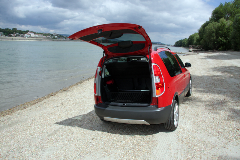 Illustration for article titled 2014 Skoda Roomster Scout: The Jalopnik European Review
